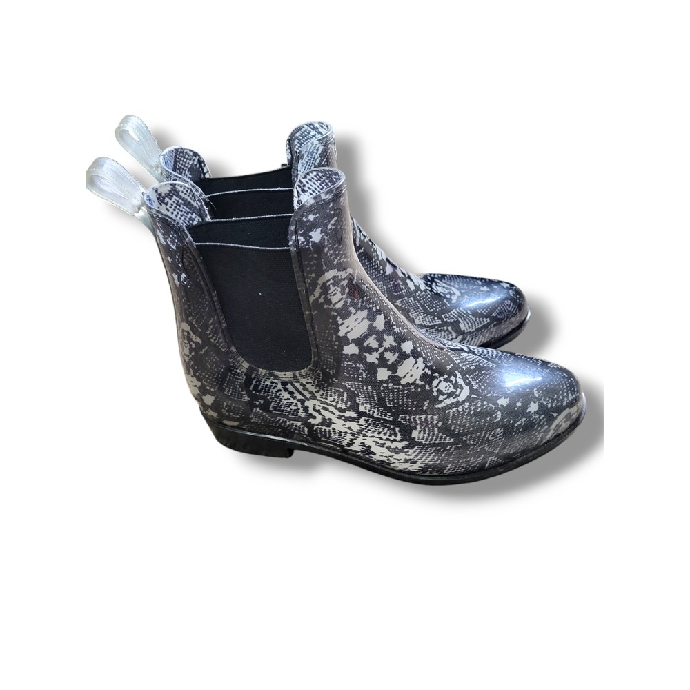 Time‎ and True Black Gray Glossy Snake Print Ankle Rubber Rain boots Size 7